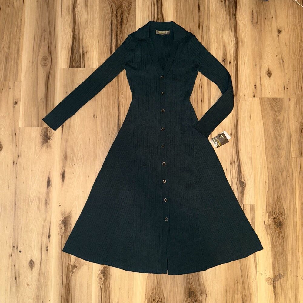 NWT Medium Melonie T Hunter Green Sweater Dress